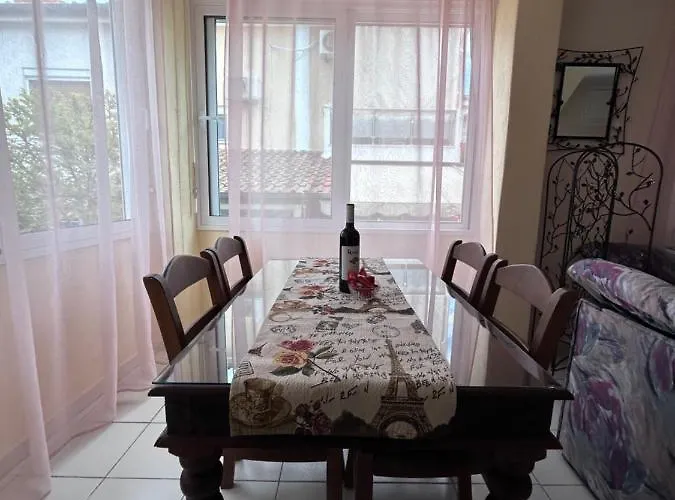 Maria's Maisonette 度假居 *